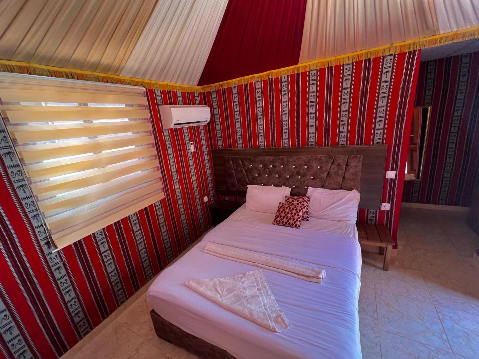 Angelina Wadi Rum Camp Esterno foto