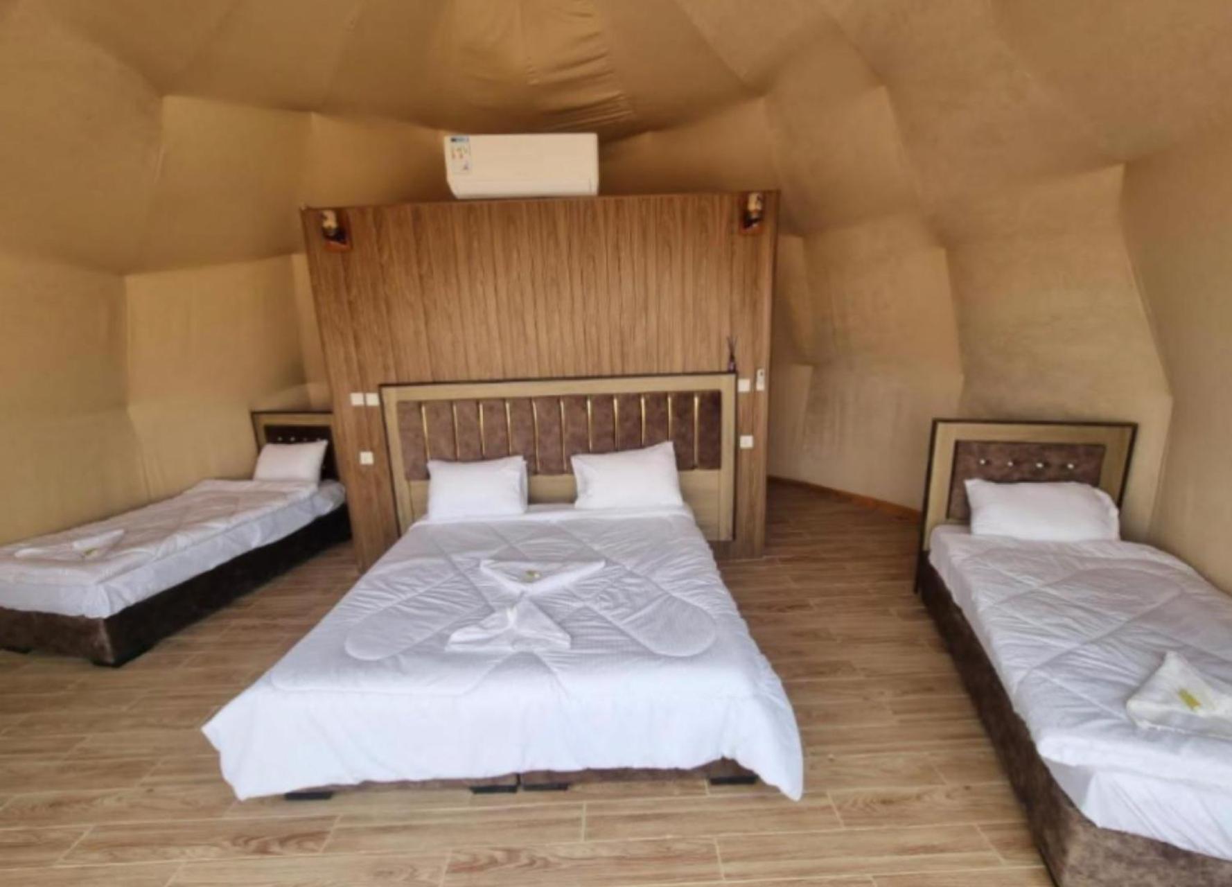 Angelina Wadi Rum Camp Esterno foto