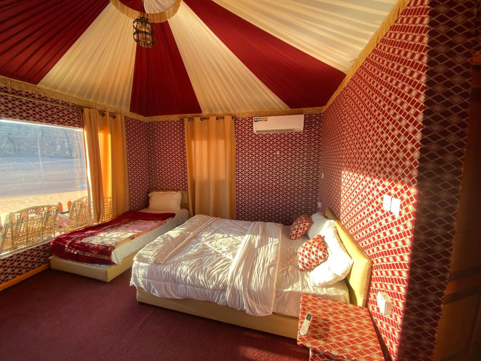Angelina Wadi Rum Camp Esterno foto