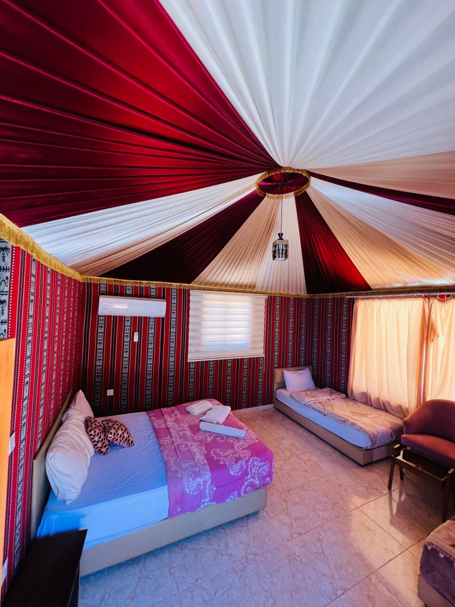 Angelina Wadi Rum Camp Esterno foto
