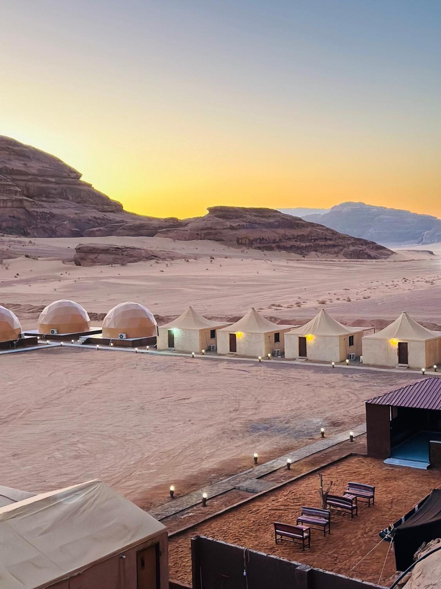 Angelina Wadi Rum Camp Esterno foto
